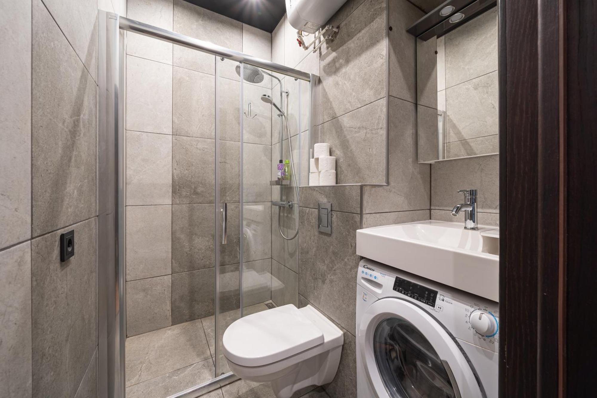 Lienes Iela Gem 1Br Apartment With Fireplace In Historic Unesco Center Riga Bagian luar foto
